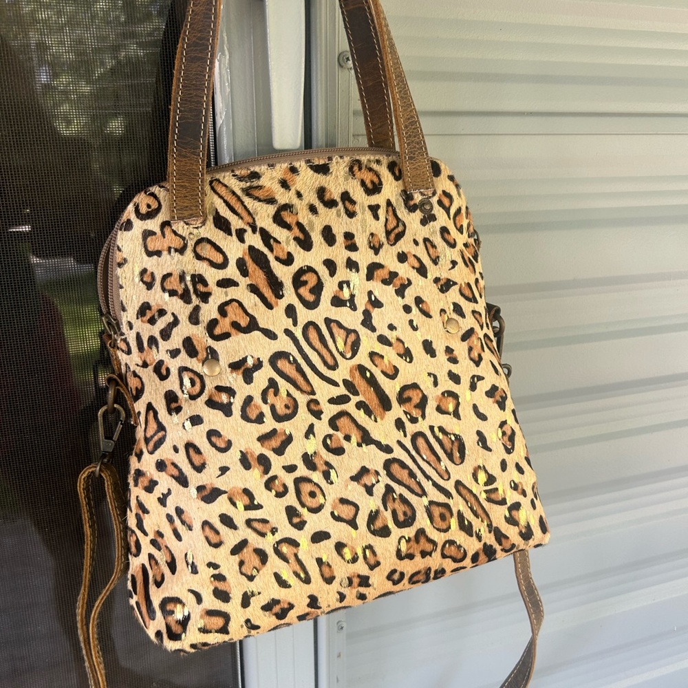 BRAND NEW Myra purse